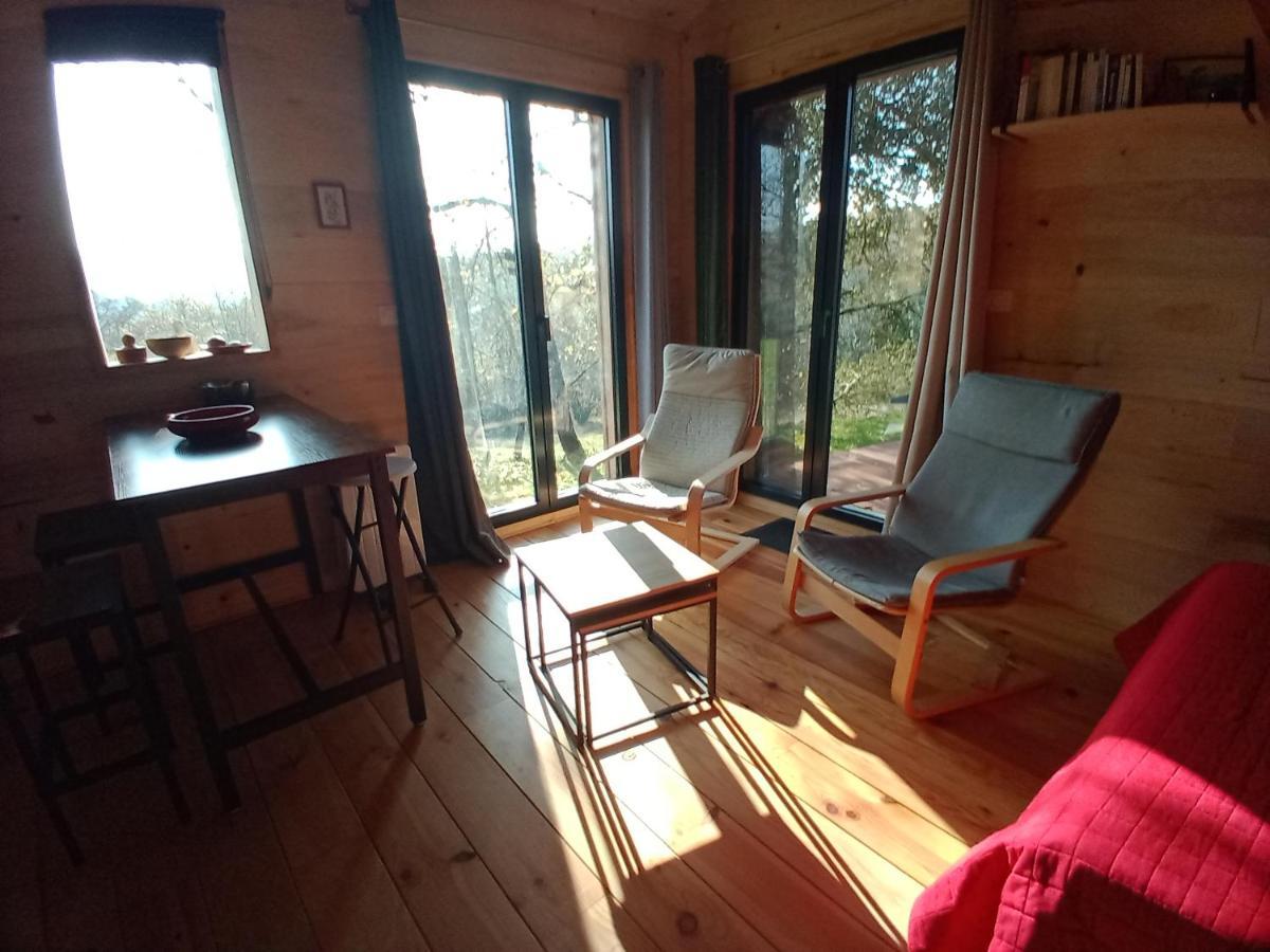 Maison Dans Un Ecrin De Verdure Saint-Leon-sur-Vezere Exteriér fotografie
