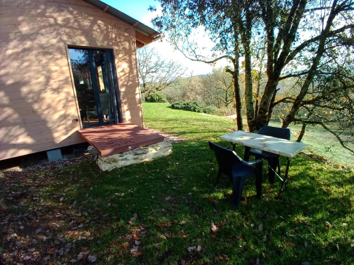 Maison Dans Un Ecrin De Verdure Saint-Leon-sur-Vezere Exteriér fotografie